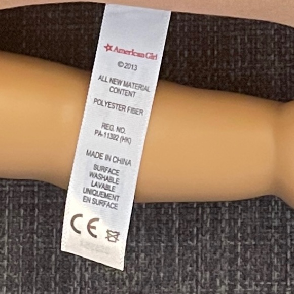 American Girl 2013 18" Doll - Brunette Hair, Brown Eyes - Picture 7 of 8